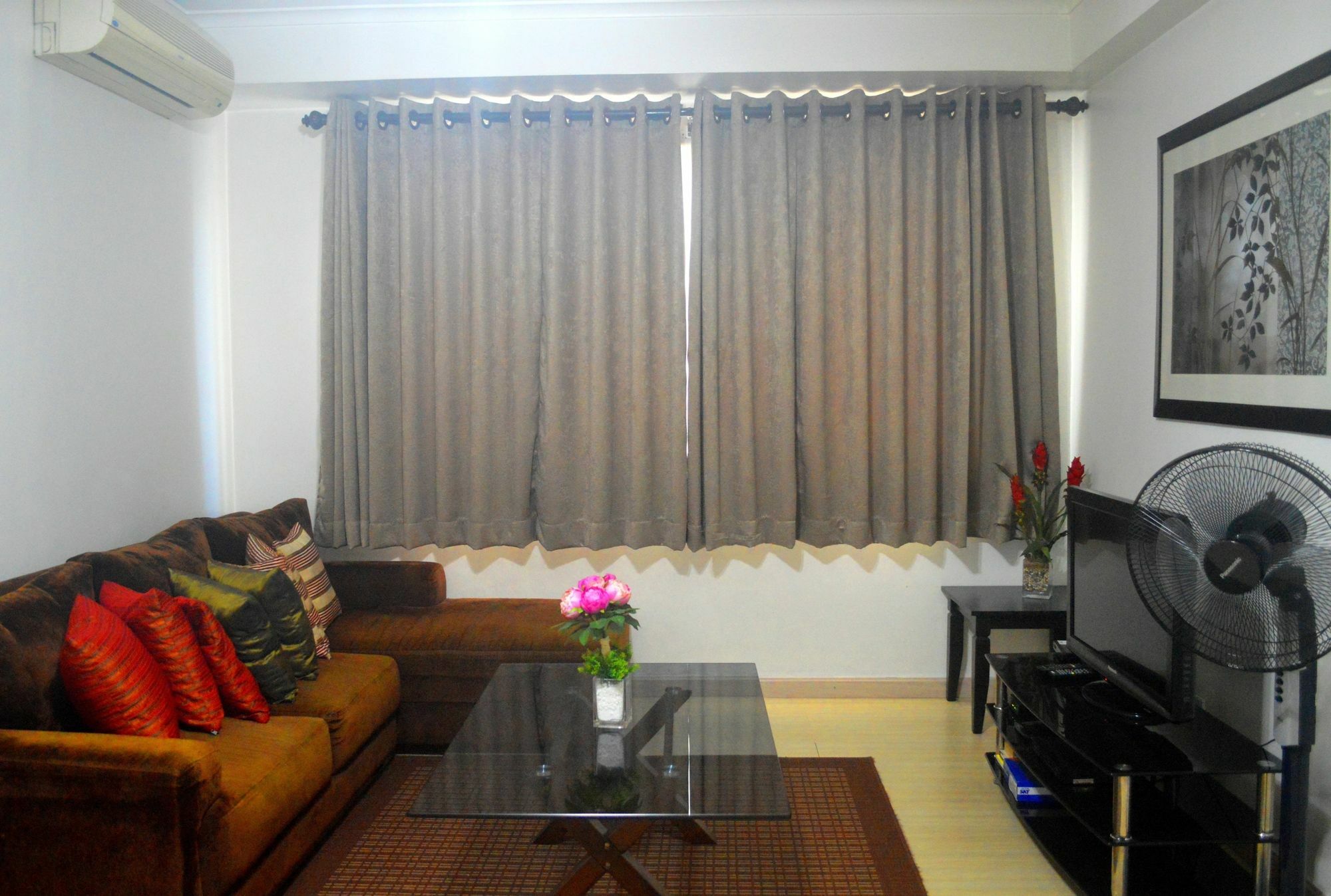 South Of Market Private Residences Taguig Ngoại thất bức ảnh